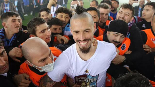 1651390530376009597.png hmxk.png